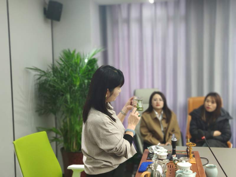 茶艺老师介绍绿茶